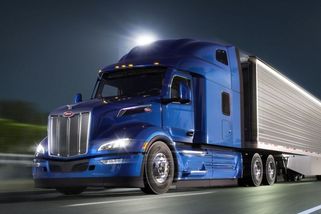 Řidič kamionu v USA neuměl anglicky, sebrali mu řidičák - Novinky